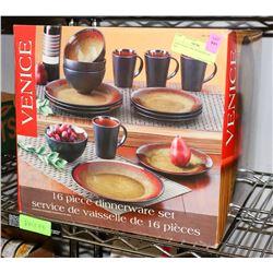 NEW VENICE 16PC DINNERWARE SET.