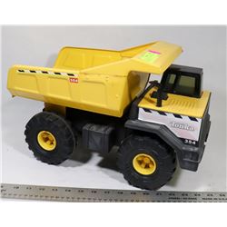 LARGE TONKA 354 HEAVY HAULER DUMP TRUCK.