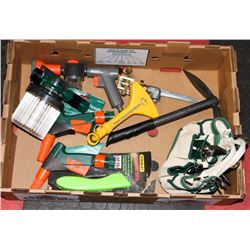 FLAT WITH ASSORTED HOSE ATTACHEMENTS.