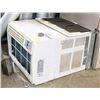 Image 1 : DANBY WINDOW AIR-CONDITIONING UNIT W/ REMOTE