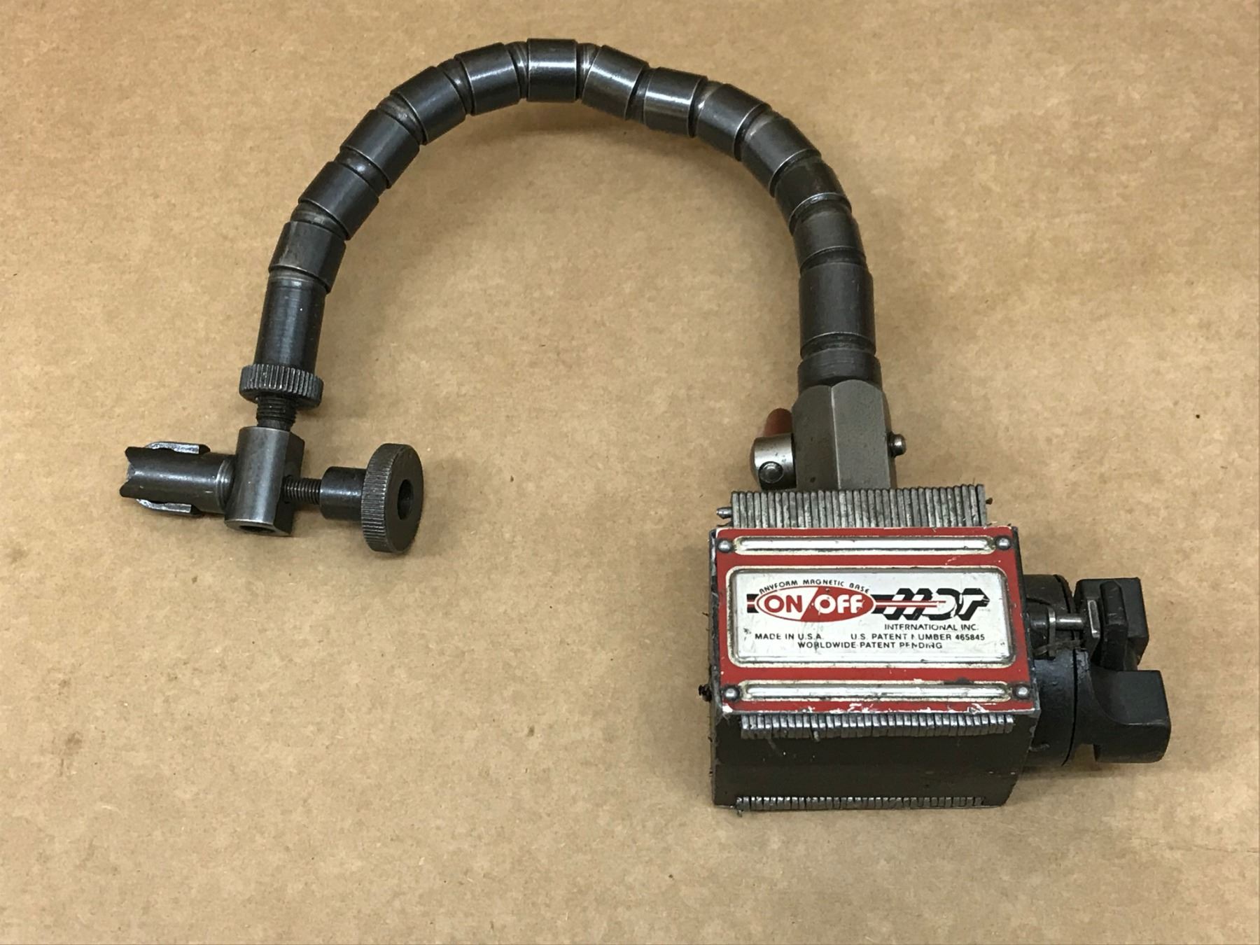 HDT ANYFORM ON / OFF MAGNETIC BASE