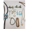 Image 3 : Guy Jewelry and Accessory Lot