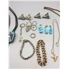 Image 6 : Guy Jewelry and Accessory Lot