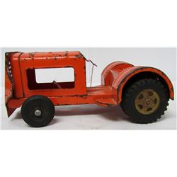 RARE VINTAGE TONKA TOY TRACTOR - PRESSED STEEL