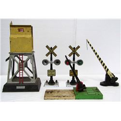 VINTAGE LIONEL TRAIN FEATURES. COAL HOUSE & MORE