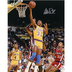 Magic Johnson Signed Los Angeles Lakers 16x20 Photo (Beckett COA)