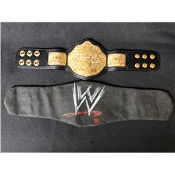 WWE WORLD HEAVYWEIGHT CHAMPIONSHIP MINIATURE BELT W/ CASE