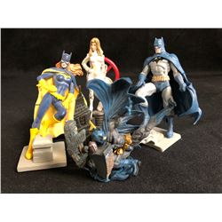 SUPER HERO FIGURES LOT