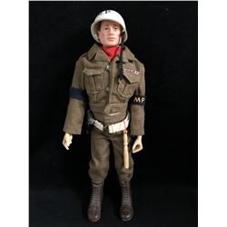VINTAGE G.I JOE ACTION FIGURE