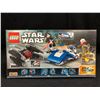 Image 1 :  LEGO Star Wars A-Wing vs. TIE Silencer Microfighters 75196