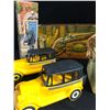 Image 2 : VINTAGE COLLECTIBLES LOT