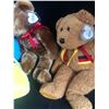 Image 3 : TOY FIGURES LOT