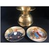 Image 1 : COLLECTIBLES LOT (KNOWLES FINE CHINA PLATES...)