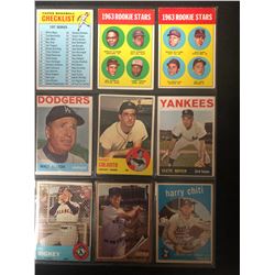 VINTAGE BASEBALL CARD LOT