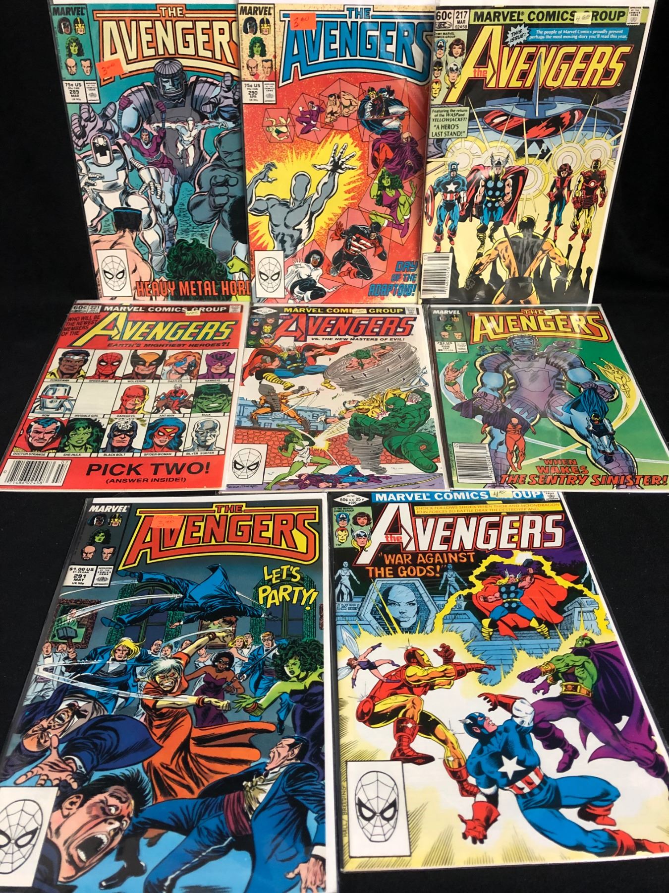 THE AVENGERS COMIC BOOK LOT (MARVEL COMICS)