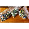 Image 1 : QTY OF VINTAGE MARBLES & ALLIES