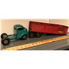 Image 2 : VINTAGE STRUTCO TIN HAULER TOY TRUCK