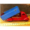 Image 2 : 1930'S TIN DUMP TRUCK WITH WOOD WHEELS