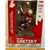 Image 1 : MCFARLANE TOYS, VINTAGE HOCKEY - GRETZKY 1987 TEAM CANADA