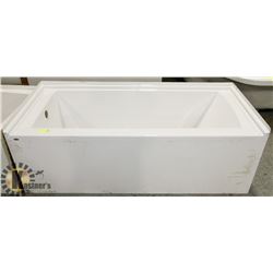HYTEC BATHTUB 30.25"X66"