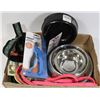 Image 1 : LOT OF PET SUPPLIES
