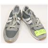 Image 1 : KIDS RUNNERS GREY SIZE 3 SHOES