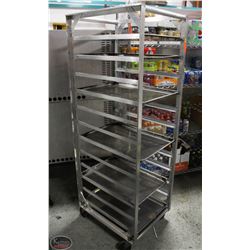 BAILIFF SEIZURE! BAKERS RACK WITH 6 TRAYS.