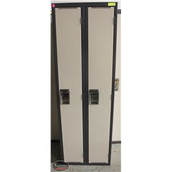 BANK OF 2 FULL SIZE LOCKERS