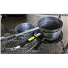 Image 1 : LOT OF 3 FRY PANS AND 4 SAUCE PANS