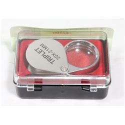 JEWELLERS MAGNIFIER IN CARRY CASE 30 POWER.