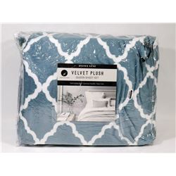 NEW VELVET PLUS 4-PC QUEEN SHEET SET