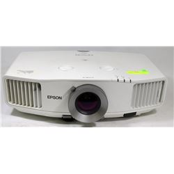 EPSON PROJECTOR G5000 - NO REMOTE.