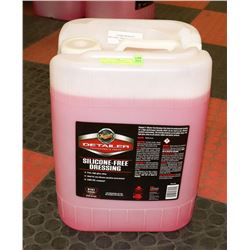 MEGUIARS SILICONE FREE DRESSING 18.93 L.