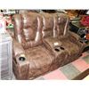 Image 1 : RUSTIC LEATHER ELECTRIC RECLINING WITH ELECTRIC