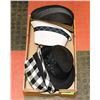 Image 1 : FLAT OF ESTATE FEDORA HATS.