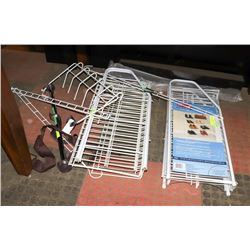 2 METAL SHOE RACK, 2 CLOSEST EXTENSION HANGERS &