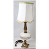 Image 1 : VINTAGE TABLE LAMP 21" TALL.