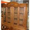 Image 2 : ESTATE LIGHTED OAK HUTCH WITH 2 GLASS SHELVES