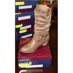 REFRESH WILD-06 TAUPE SIZE 7 BOOTS
