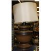 Image 1 : WOOD STYLE BASE TABLE LAMP.