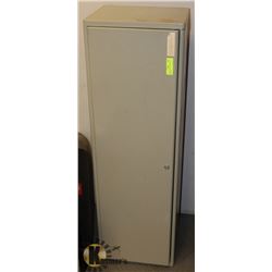 SHOP/TRUCK BOX WITH HANGER BRACKETS