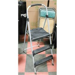 COSTCO 3FT STEP LADDER
