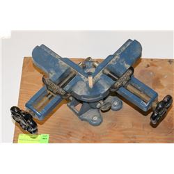 STANLEY 90 DEGREE CLAMP.