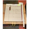 Image 1 : BOSTON 2655 PAPER CUTTER.