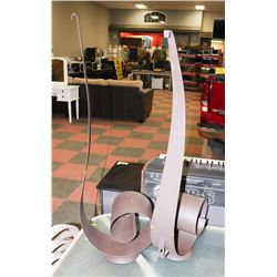 PAIR OF 36" TALL METAL WALL ART.