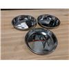 Image 1 : 9" STAINLESS ROUND CAKE PANS - LOT OF 3