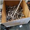 Image 1 : TRAY OF WRENCHES