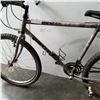 Image 2 : GREY DIAMONDBACK BIKE