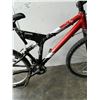 Image 2 : RED AND BLACK AVENGER BIKE