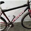 Image 2 : RED AND BLACK GIANT BIKE
